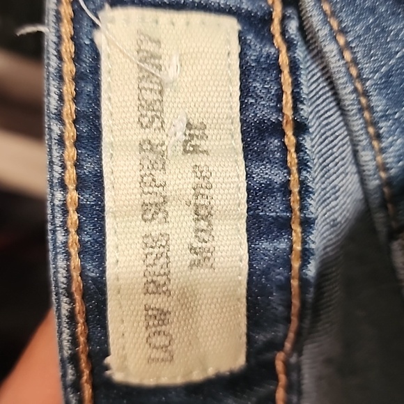 Guess size 31 Capris - Picture 7 of 7